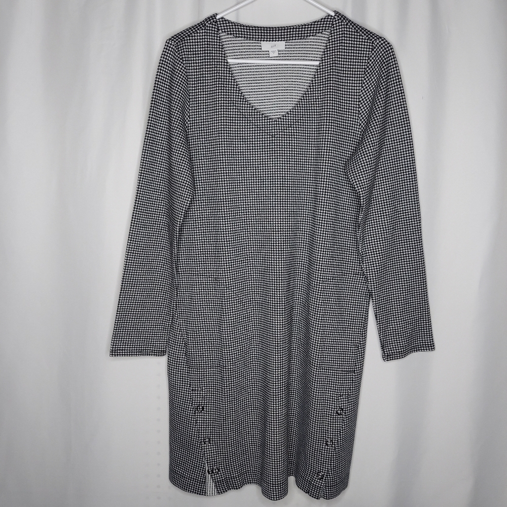 J Jill Shift Dress Small Black White Gingham Stretch Knit VNeck Long Sleeve Snap